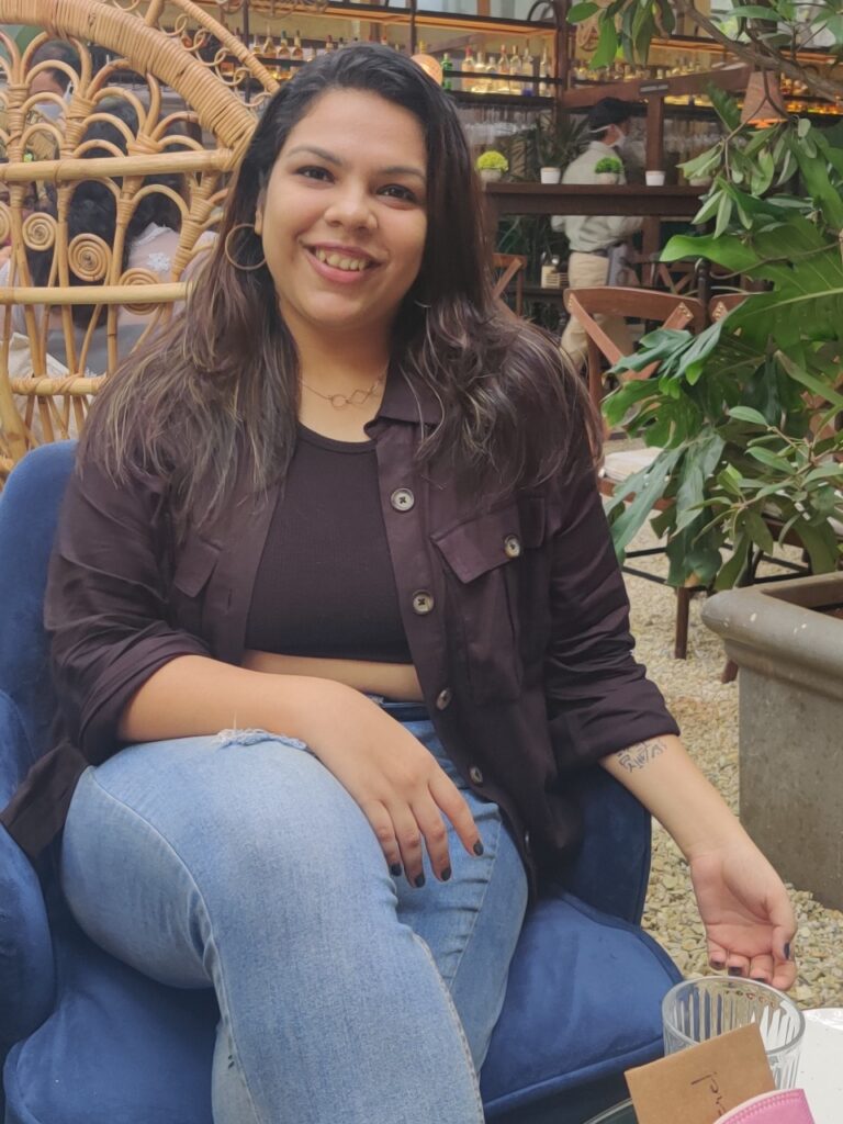 <em>Marina Hernández - Compradora de Instagram</em>